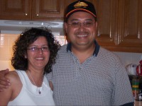 /album/photo-gallery-gustavo-mayorga-family/luz-and-husband-looks-like-reyna-jpg/